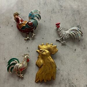 Vintage Rooster Brooch  Pin Set